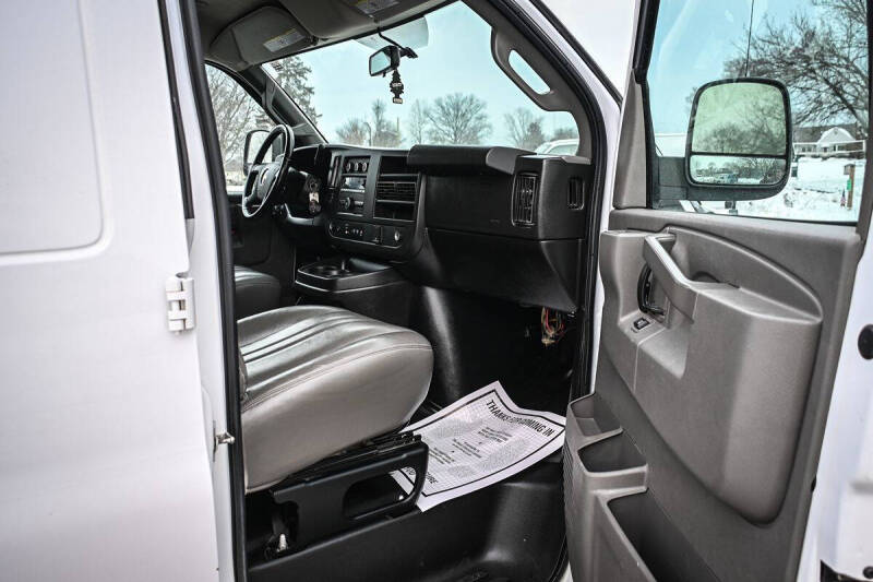 2021 Chevrolet Express 2500