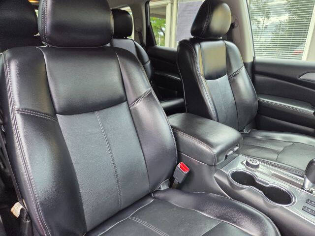 2020 Nissan Pathfinder SL