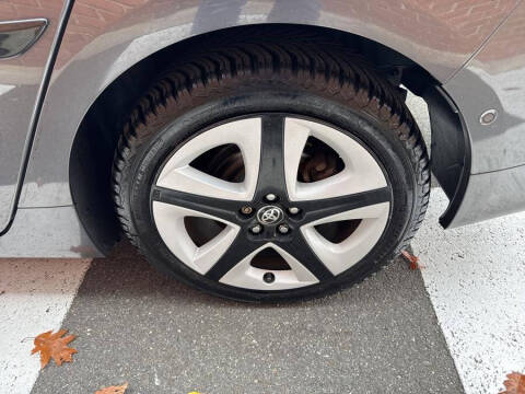 2017 Toyota Prius Four Touring