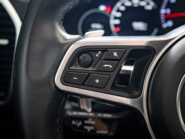 2023 Porsche Cayenne Platinum Edition