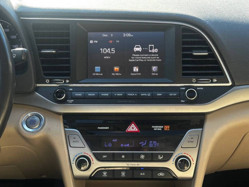 2017 Hyundai Elantra