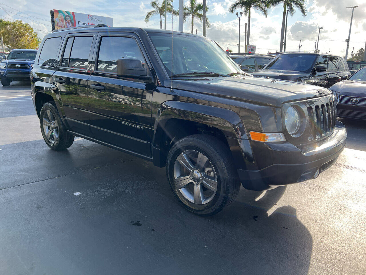 2017 Jeep Patriot  - $13,900