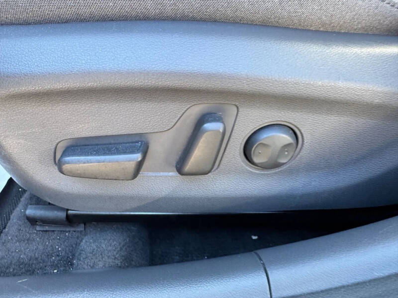 2022 Hyundai Ioniq Hybrid SE