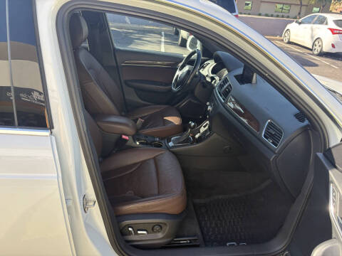 2016 Audi Q3 2.0T quattro Prestige