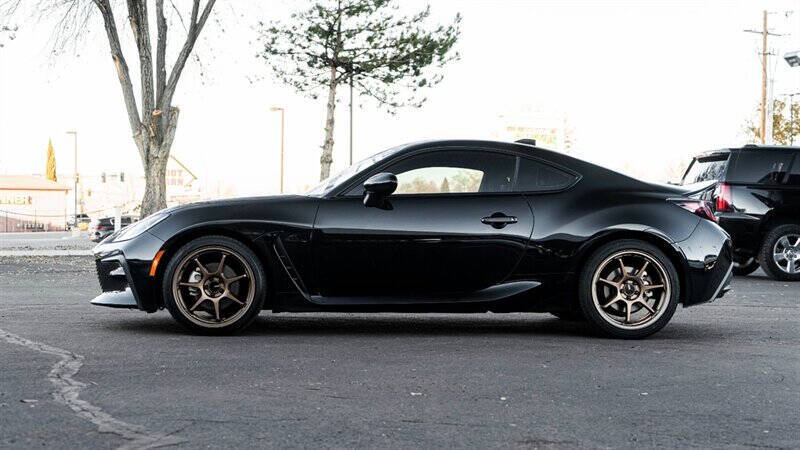 2024 Toyota GR86 Premium