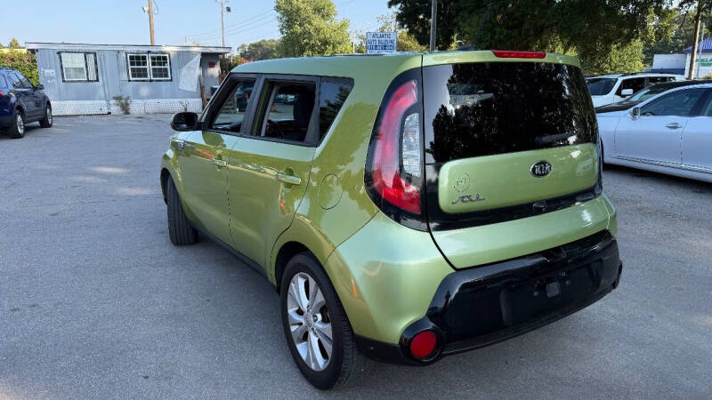 2016 Kia Soul +