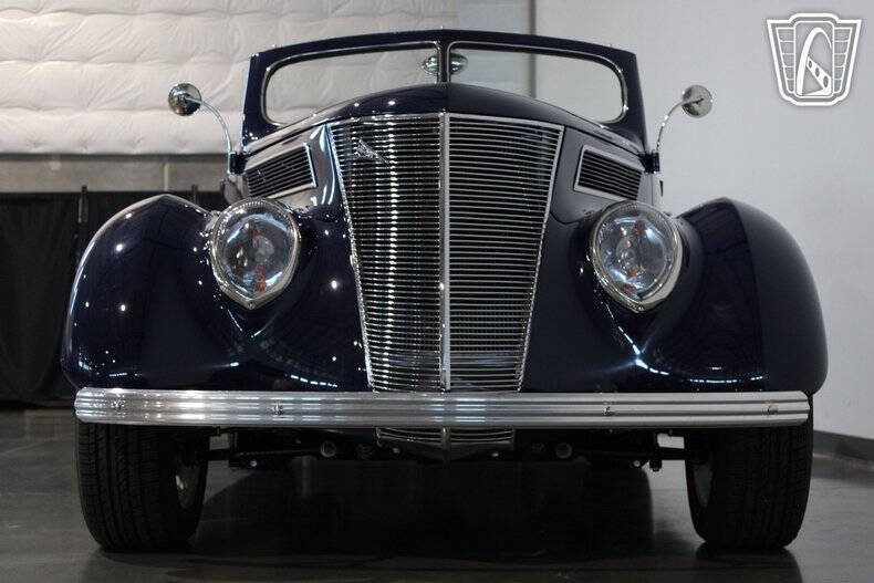 1937 Ford Phaeton