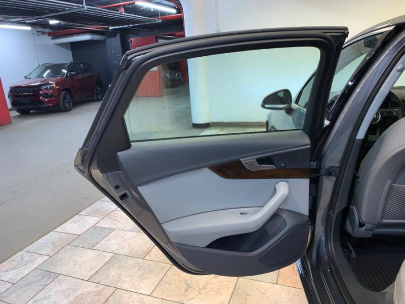 2019 Audi A4 quattro Premium 45 TFSI