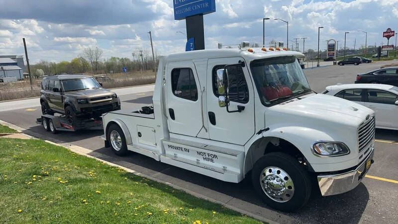 2021 Freightliner M2 106