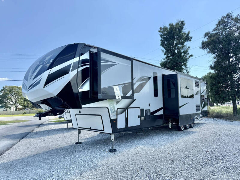 2022 Dutchmen Voltage