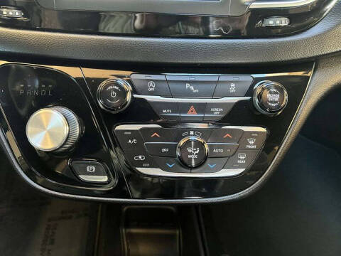 2018 Chrysler Pacifica Touring Plus