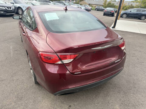 2015 Chrysler 200 S
