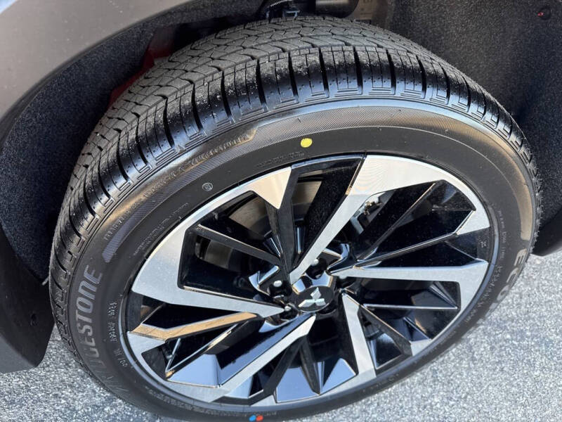 2025 Mitsubishi Outlander PHEV SEL