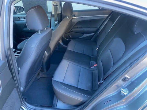 2018 Hyundai Elantra SE