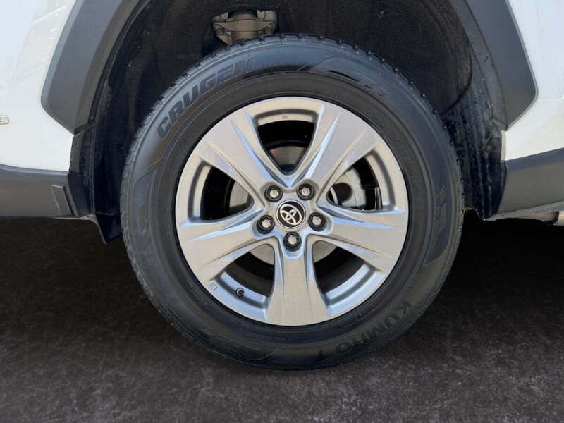 2023 Toyota RAV4 Hybrid LE