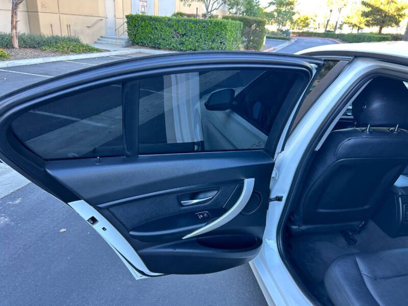 2018 BMW 3 Series 320i