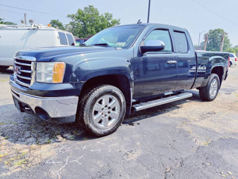 2012 GMC Sierra 1500 for sale at The Car Cove, LLC in Muncie IN