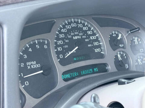 2005 GMC Yukon XL Denali