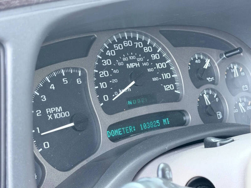 2005 GMC Yukon XL Denali