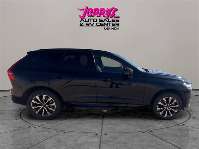 2025 Volvo XC60 B5 Plus Dark Theme