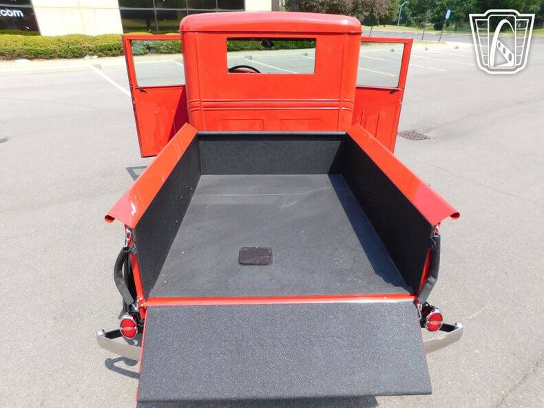 1933 Chevrolet Apache