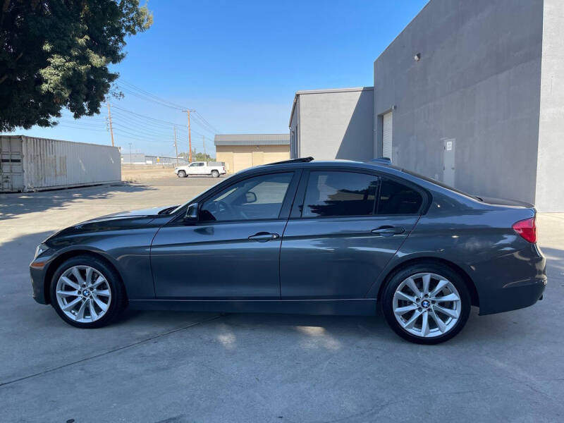 2012 BMW 3 Series 328i
