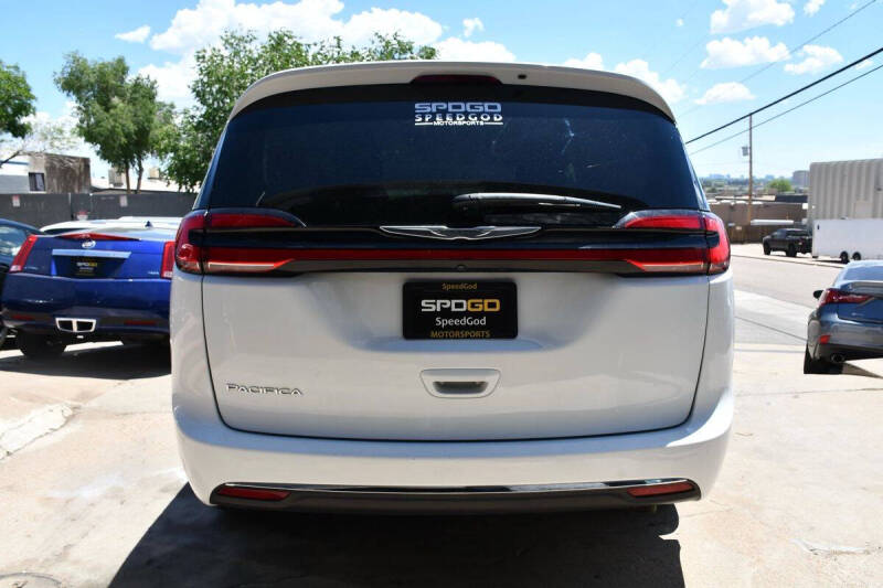 2022 Chrysler Pacifica Touring L