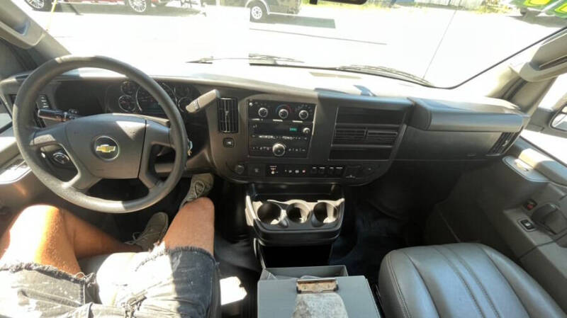 2017 Chevrolet Express 2500