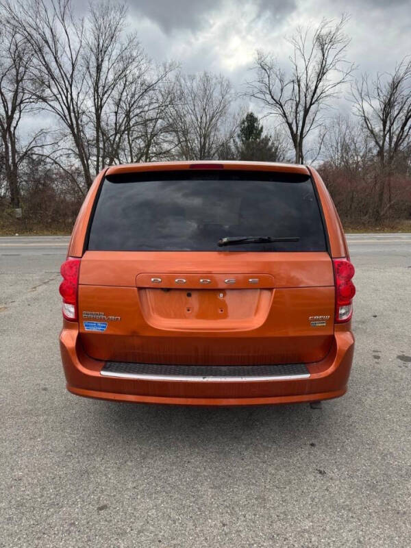 2011 Dodge Grand Caravan Crew