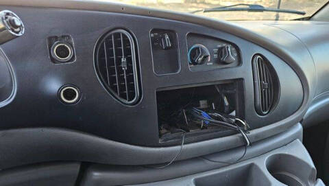 2001 Ford E-Series E-150