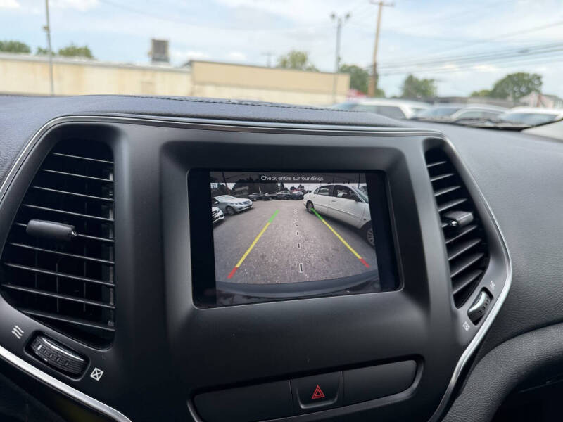 2019 Jeep Cherokee Latitude