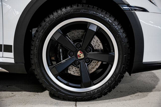 2024 Porsche 911 Dakar