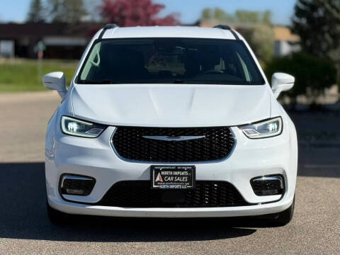 2022 Chrysler Pacifica Touring L