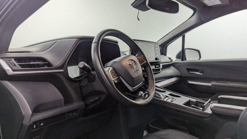 2022 Toyota Sienna XSE 7-Passenger