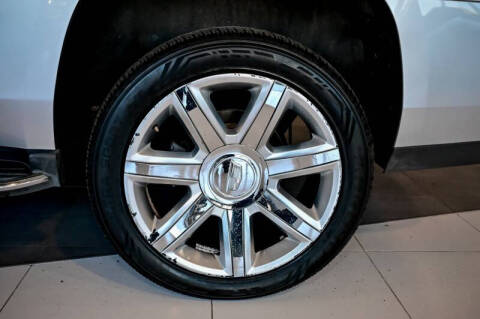 2016 Cadillac Escalade Luxury Collection