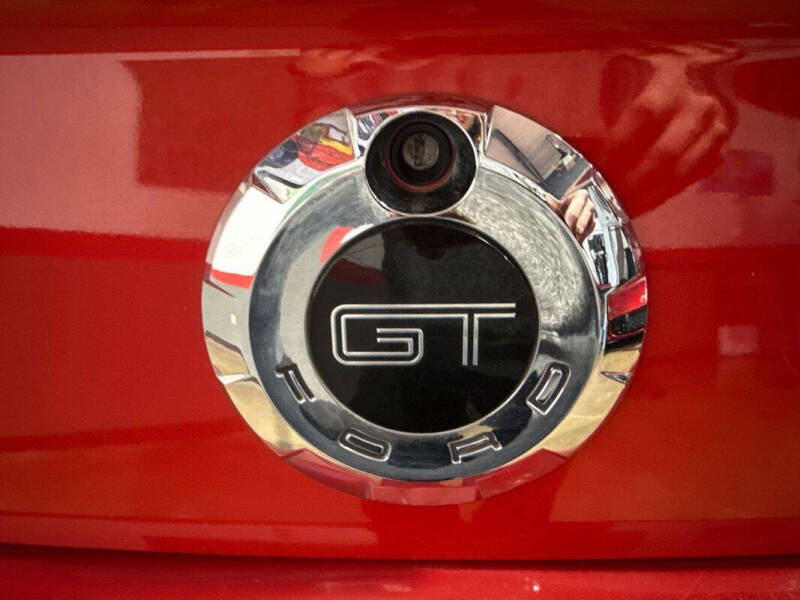 2005 Ford Mustang GT Premium