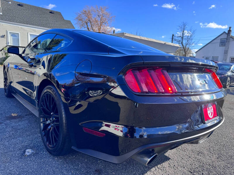 2015 Ford Mustang GT Premium photo 5