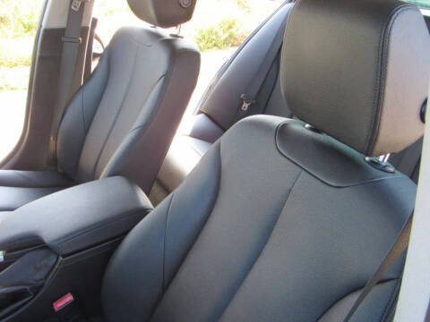 2017 BMW 3 Series 320i xDrive