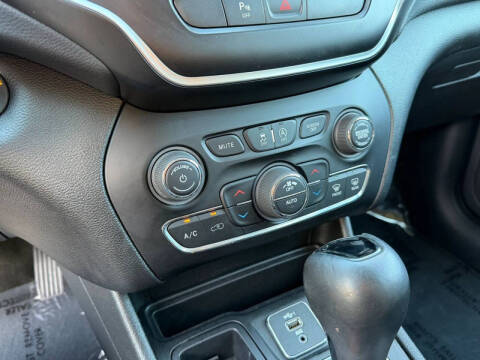 2020 Jeep Cherokee Altitude