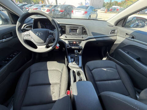 2018 Hyundai Elantra SE