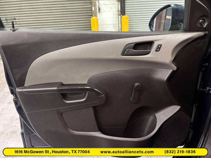 2015 Chevrolet Sonic LS Auto