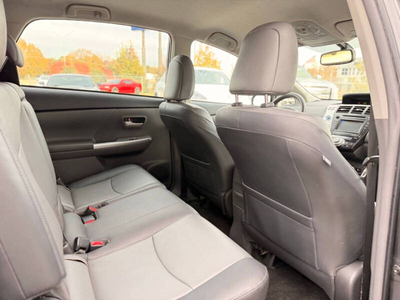 2012 Toyota Prius v Five