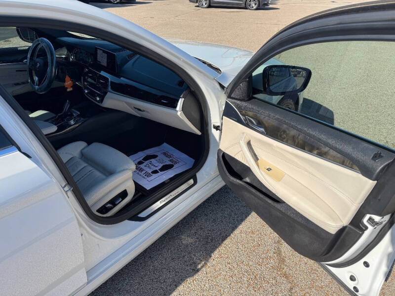 2018 BMW 5 Series 540i