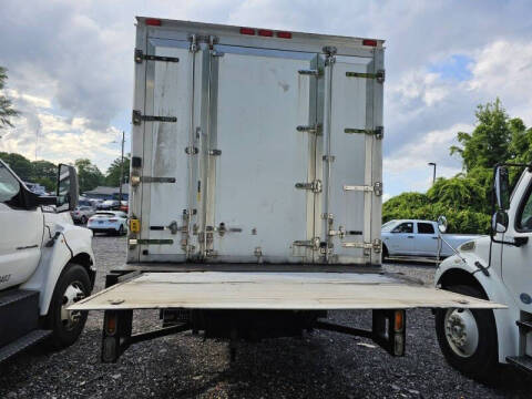 2014 Freightliner M2 106