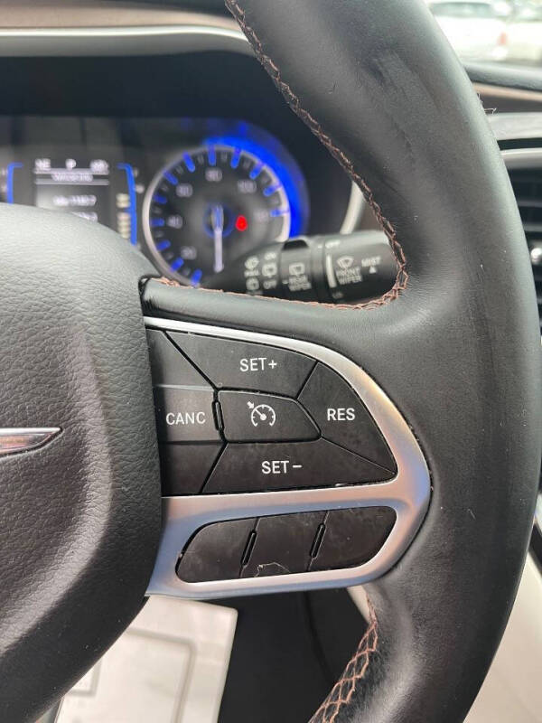 2017 Chrysler Pacifica Touring-L