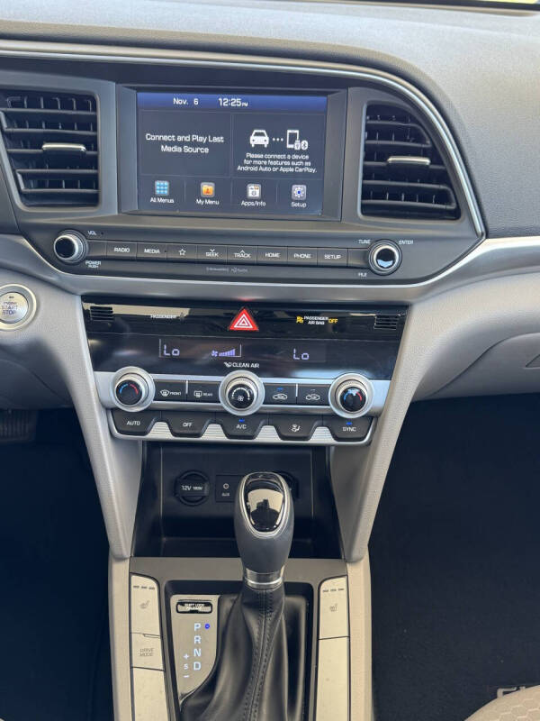 2019 Hyundai Elantra