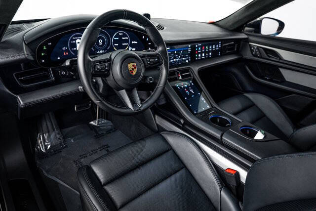 2024 Porsche Taycan GTS Sport Turismo