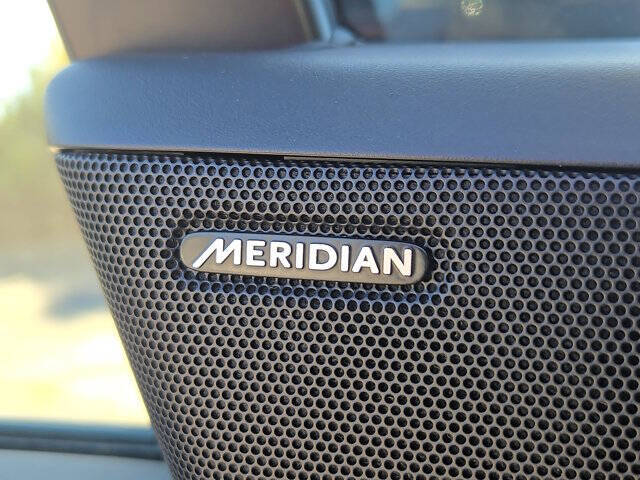 2025 Land Rover Range Rover P400 SE