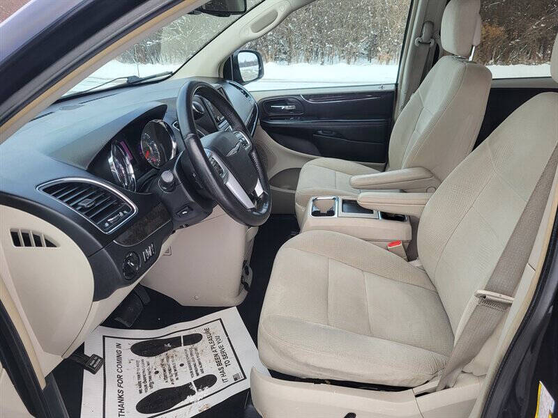 2011 Chrysler Town and Country Touring