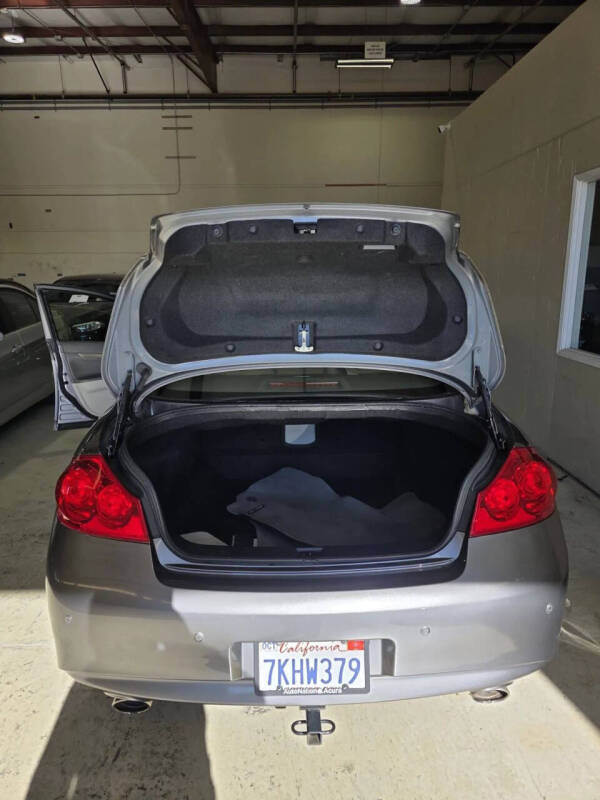 2011 Infiniti G37 Sedan Journey